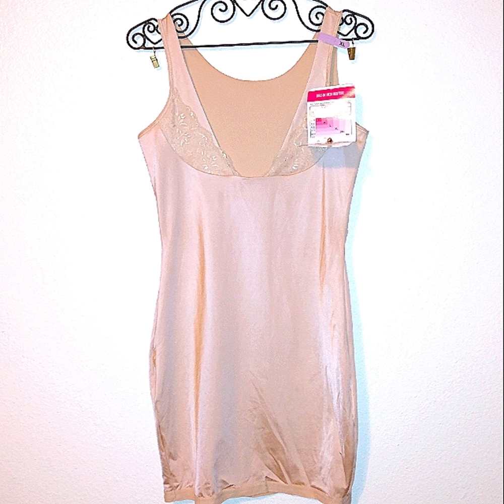 Maidenform Flexees wear-your-own-bra slip